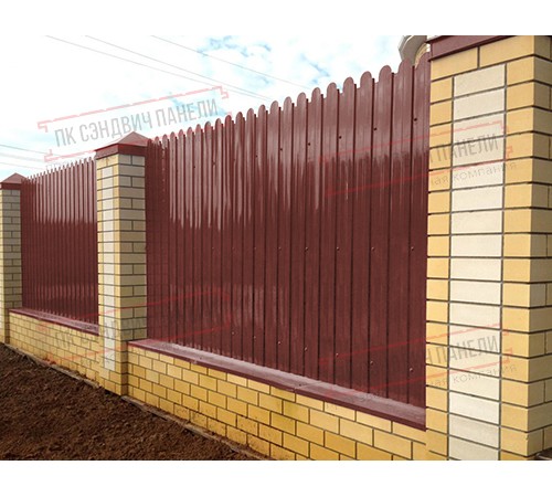Профнастил фигурный С10 - 0,45 Окрас - А, ПЭ- с пленкой RAL 3009 оксидно-красный.