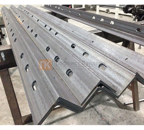 Z-образный профиль перфорированный К239 97x40x3000-2,0 мм, оцинкованный