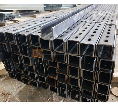 U-образный профиль перфорированный К347 32x20x2500-2,5 мм, оцинкованный