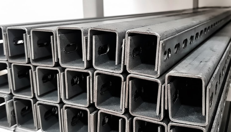 Дорожное ограждение (отбойник) на объекте